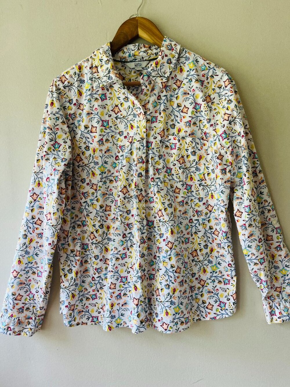 Croft & Barrow Sz L Floral Button Down Blouse Top Multicolor Chest pocket
